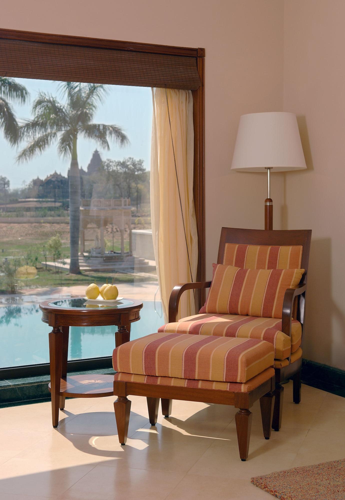Hotel The Lalit Temple View Khajurāho Zimmer foto